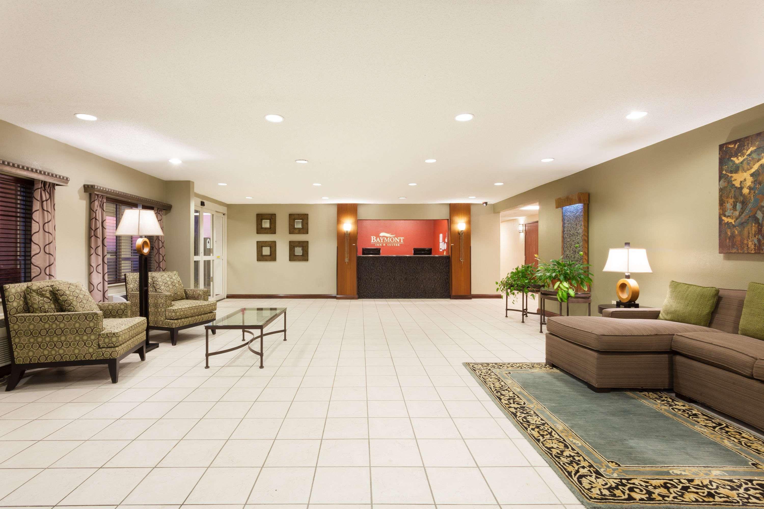 Baymont By Wyndham Dale Hotel Exterior foto