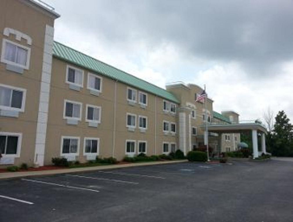 Baymont By Wyndham Dale Hotel Exterior foto